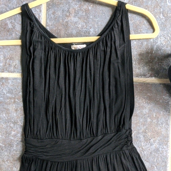 Little black dress - Picture 2 of 3